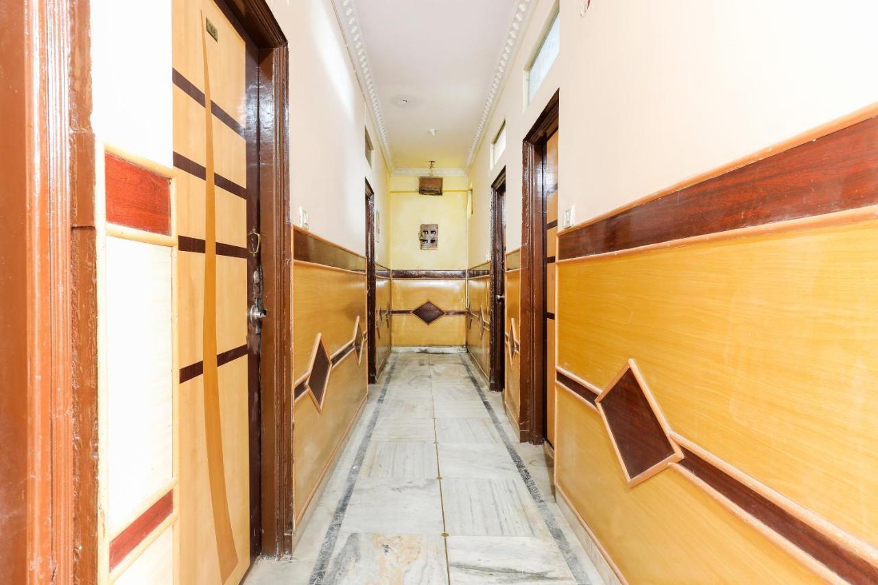 Oyo 62194 Pleasure Palace Otel Indore Dış mekan fotoğraf