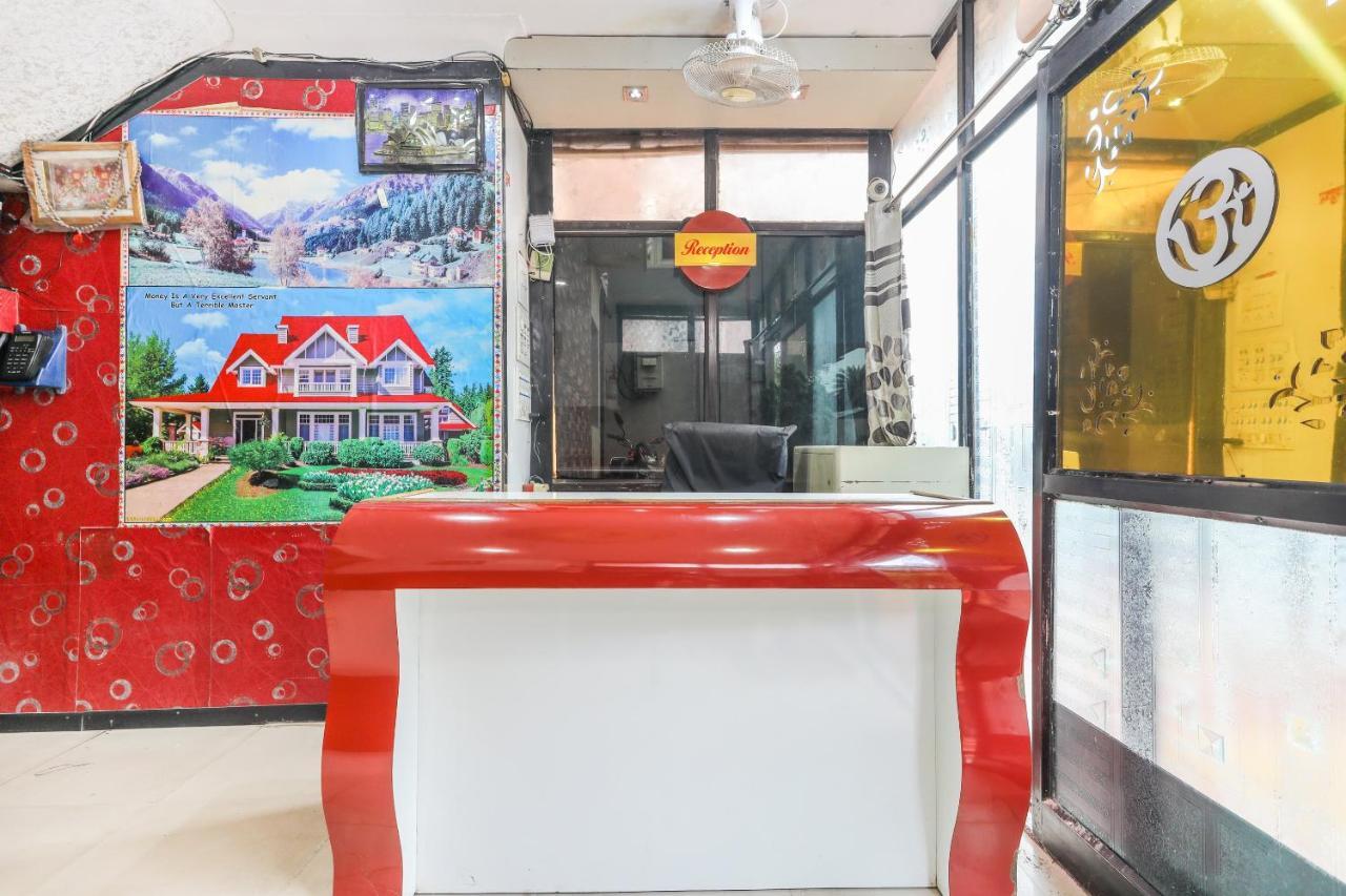 Oyo 62194 Pleasure Palace Otel Indore Dış mekan fotoğraf